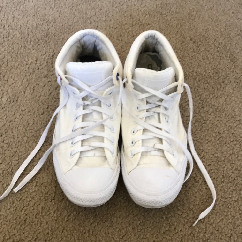 White high-top Converse size mens 11.